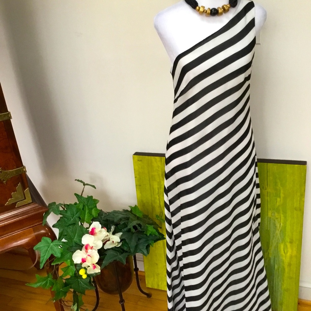 Jessica Howard Dress